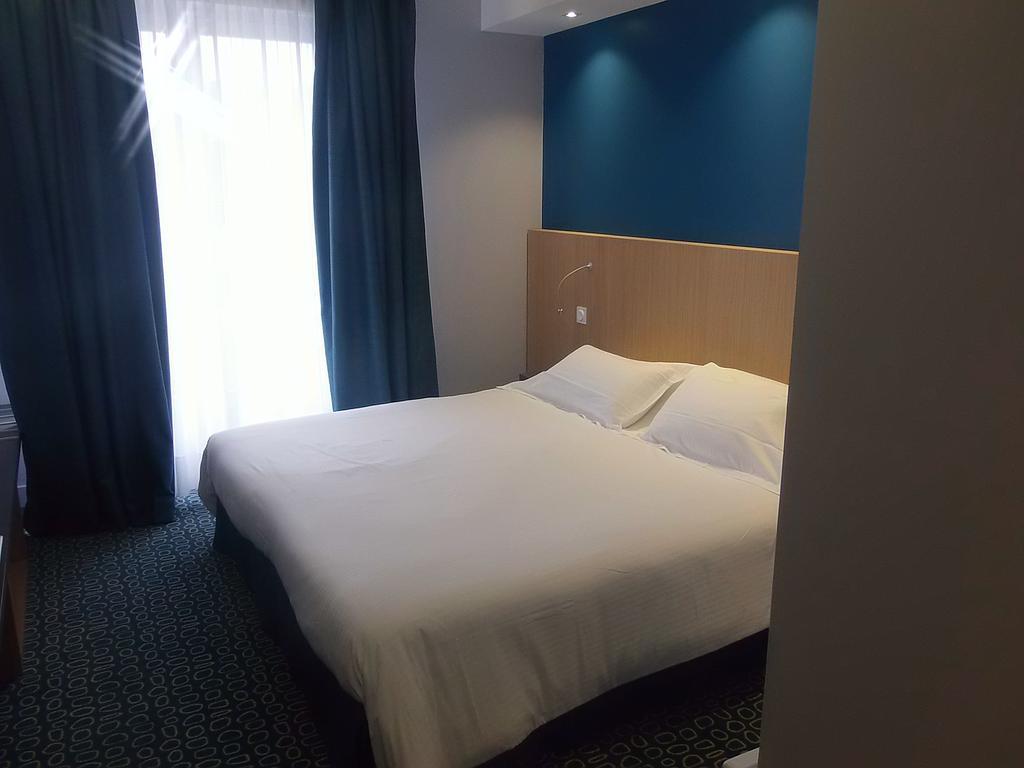 ז'ואני Hotel Restaurant Le Rive Gauche חדר תמונה