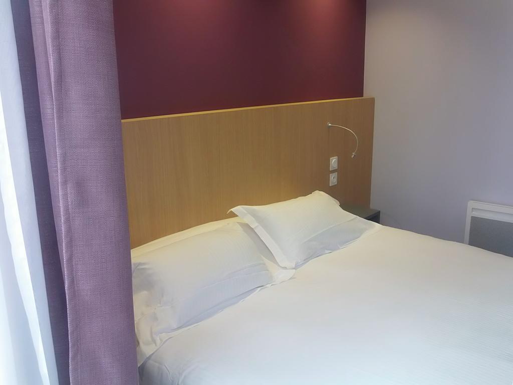 ז'ואני Hotel Restaurant Le Rive Gauche חדר תמונה