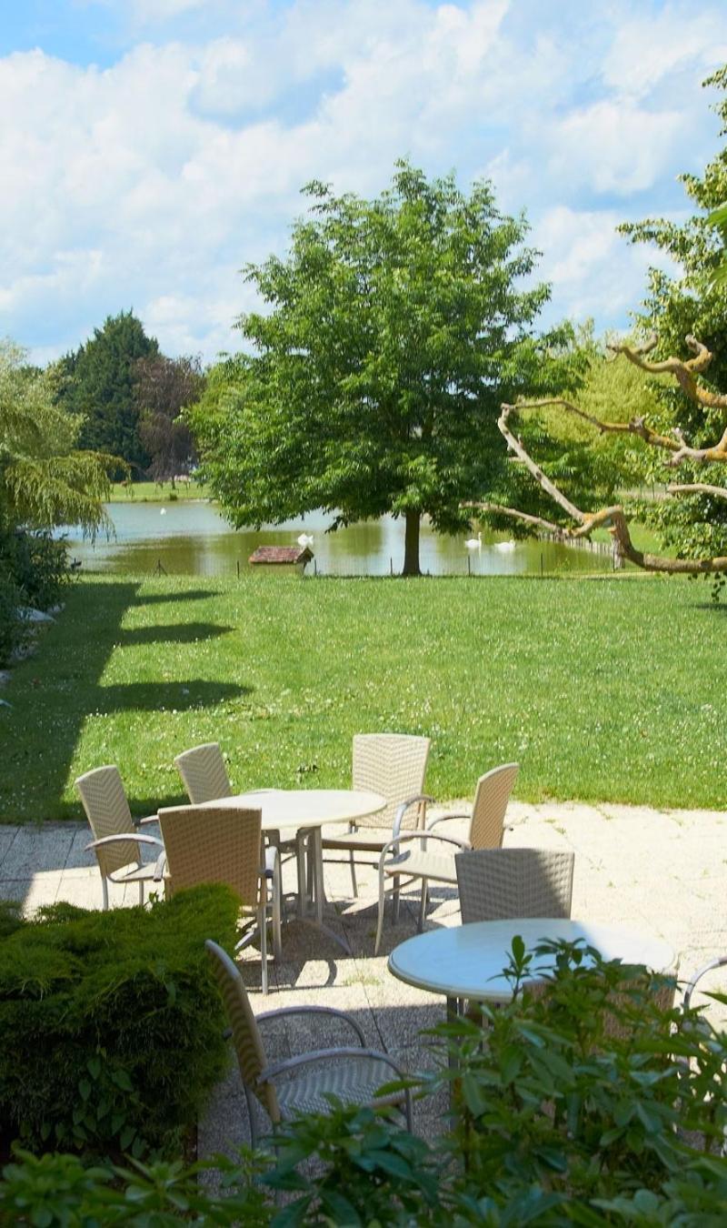 ז'ואני Hotel Restaurant Le Rive Gauche מראה חיצוני תמונה