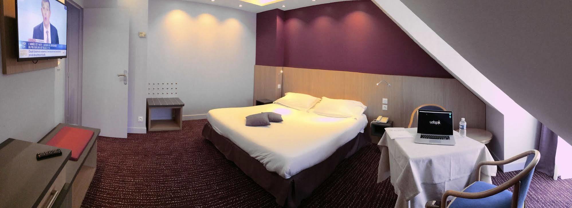 ז'ואני Hotel Restaurant Le Rive Gauche מראה חיצוני תמונה
